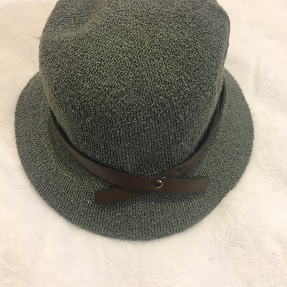 Hat - Picture 4 of 5